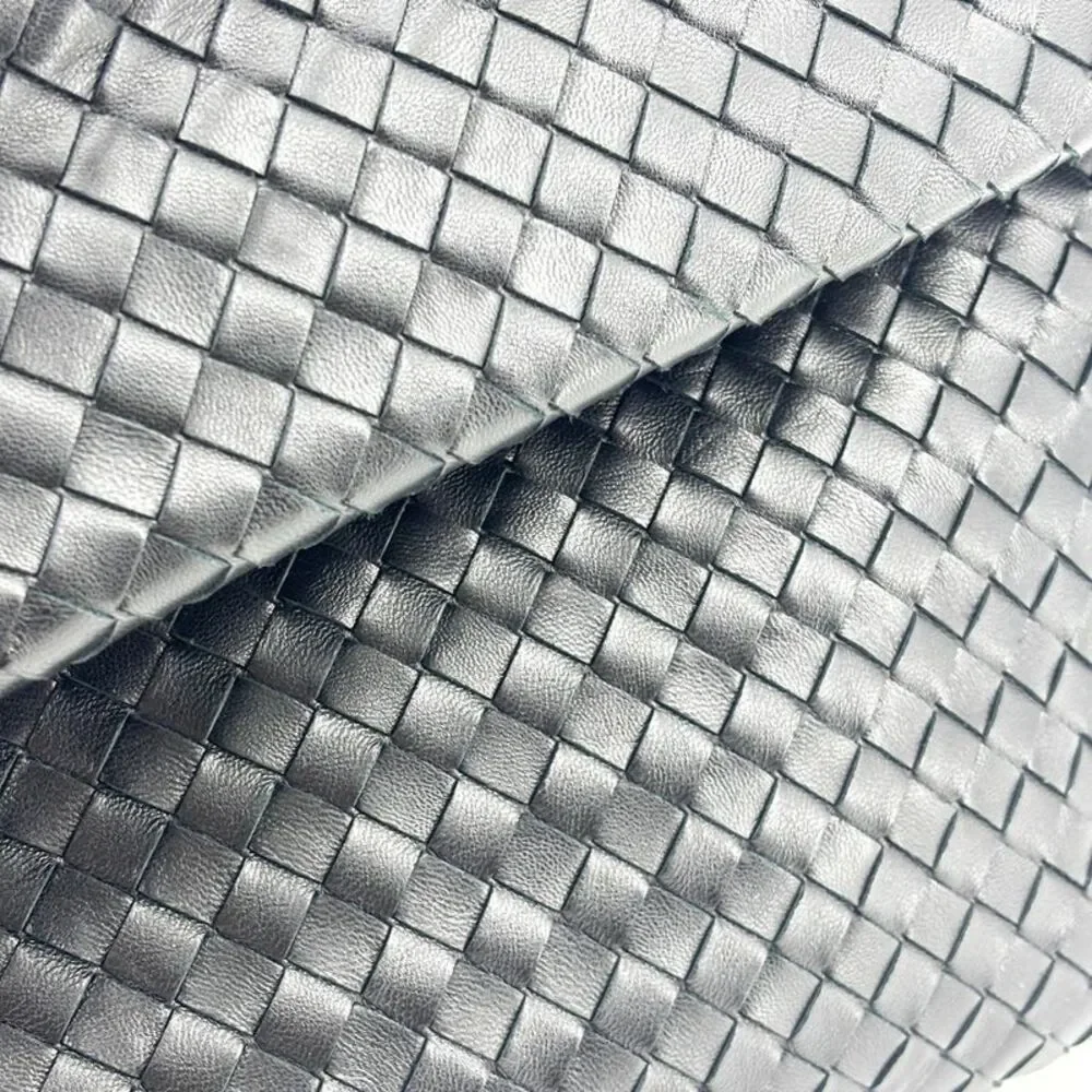 Bottega Veneta delivery duty